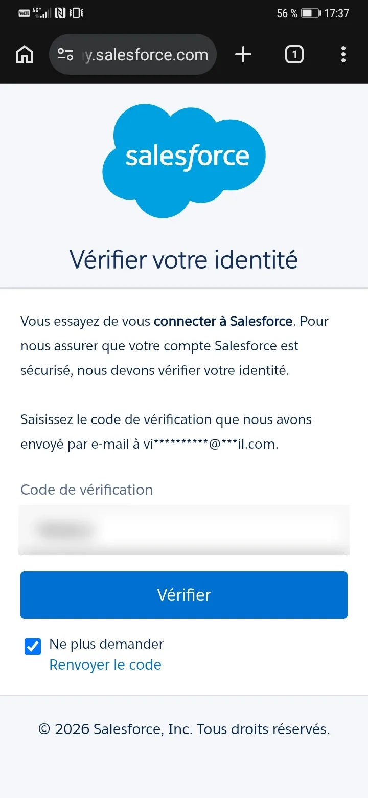 Page Salesforce de vérification d'identité demandant le code reçu par e-mail